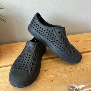 Sketchers Water Shoes kids size 1